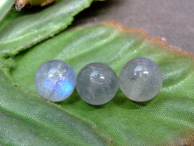 64065　　今月の半額 わけあり ラブラドライト 7mm〜8mm 1粒売り 鑑別済・本物保証 ネコポス送料無料 マダガスカル産 天然石 パワーストーン