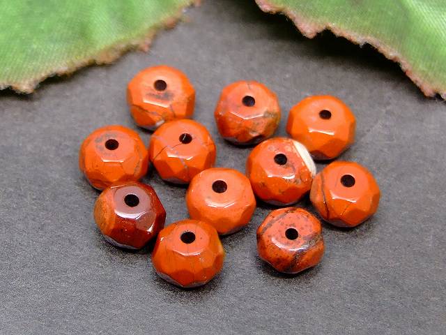 g3-1098D　　レッドジャスパー 6mm×4mm ボタンカット ソロバンカット 1粒売り ネコポス送料無料 インド産 天然石 パワーストーン