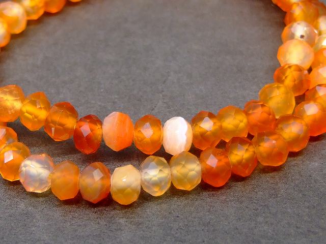 g3-143K　　カーネリアン 6mm×4mm ボタンカット ソロバンカット ブレスレット 内径調節可 送料無料 天然石 パワーストーン