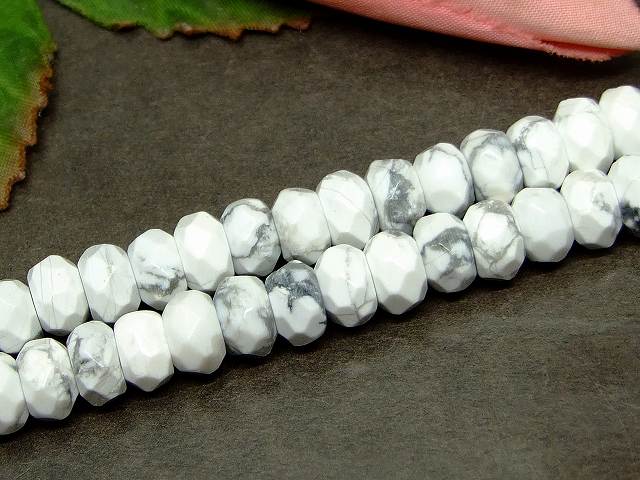 Fortune Telling - g3-337K　　ハウライト 8mm×5mm ボタンカット ソロバンカット 1粒売り ネコポス送料無料 天然石 パワーストーン
