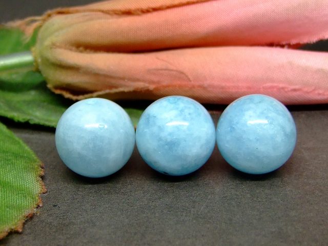 64803　　今月の半額 わけあり アクアマリン 12mm 1粒売り ネコポス送料無料 ブラジル産 天然石 パワーストーン