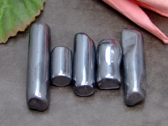 ※画像と同品質のものをお送りします。 オリジナルアクセサリー作りに是非どうぞ〜〜（m−m） 素材 天然 サイズ 約：重さg　玉径15mm〜40mm・±1.0mm　1個売り 　※ 多少の誤差はご了承下さい。《今話題のテラヘルツ鉱石をご存知でし...