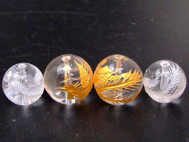 ※画像のものをお送りします。 オリジナルアクセサリー作りに是非どうぞ〜〜（m−m） ※新品ですが、へこみ・傷など見られる為、わけあり商品として格安にご提供しております。 ご了承の上ご購入くださいませ。 素材 天然 サイズ 約：重さg　玉径14mm〜16mm・±0.5mm　4粒セット 　※ 多少の誤差はご了承下さい。