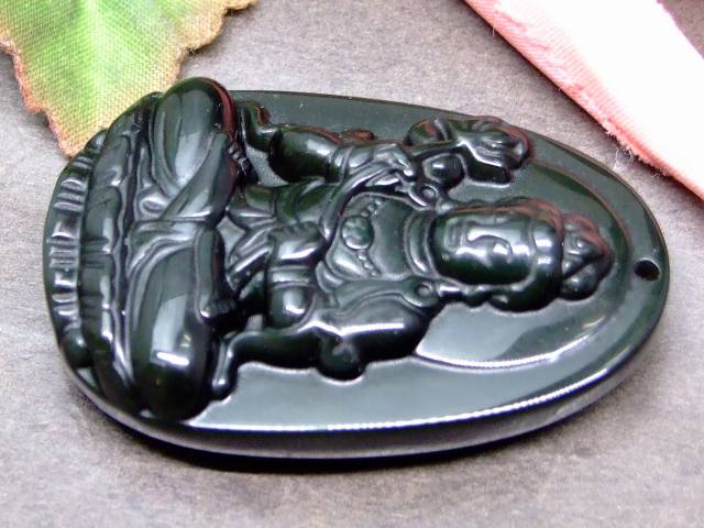 65125　　オブシディアン 43mm×28mm 1個売り 菩薩 ほとけ お守り 厄除け ペンダントトップ 送料無料 アメリカ産 天然石 パワーストーン