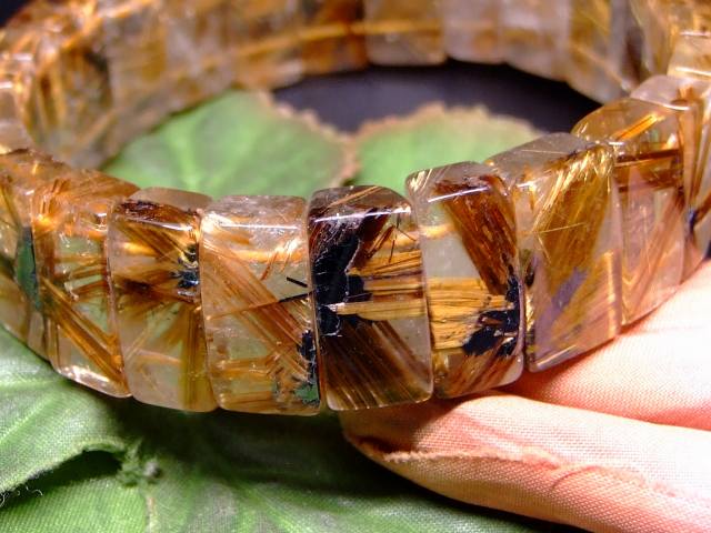 65499　　太陽ルチルクォーツ 針水晶 18mm×8mm 4A バングル ブレスレット 内径19cm ポーチ付き 送料無料 ブラジル産 天然石 パワーストーン