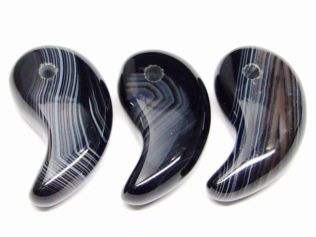 ※画像と同品質のものをお送りします。 オリジナルアクセサリー作りに是非どうぞ〜〜（m−m） ※色味や模様などお選びいただけませんので、ご了承の上ご購入くださいませ。 素材 天然 サイズ 約：径31×17mm・±1mm　1個売り 　※ 多少の誤差はご了承下さい。