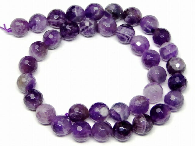 ※画像と同品質のものをお送りします。 オリジナルアクセサリー作りに是非どうぞ〜〜（m−m） 素材 天然 サイズ 約：重さg　玉径10mm・±0.5mm　1連38cm前後 　※ 多少の誤差はご了承下さい。ケープアメジスト・シェブロンアメシスト...
