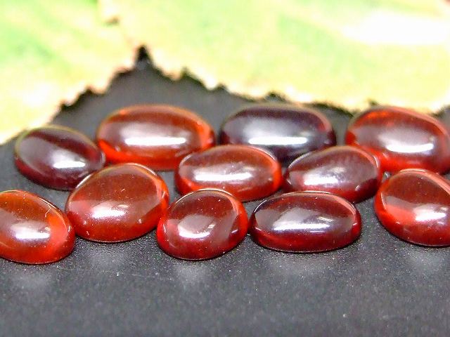 g3-102C　　レッドアンバー 赤琥珀 8mm×6mm〜9mm×7mm 5A 1個売り ルース 裸石 穴なし ペンダントトップにも 送料無料 メキシコ産 天然石 パワーストーン