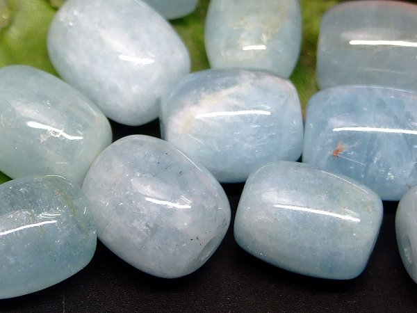 b3-7131A　　アクアマリン 18mm〜13mm×12mm 1個売り 樽 たる型 藍玉 送料無料 ブラジル産 天然石 パワーストーン