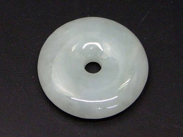 66504　　今月の半額 ミャンマー翡翠 24mm 1個売り ピーディスク 円盤 平安扣 カバン飾り お守り 送料..