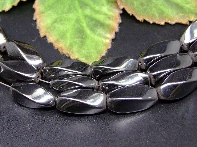 g3-841C　　ヘマタイト 磁気あり 16mm×8mm ツイスト 磁有 1連39cm 通し針、解説書、1mゴム付き ネコポス送料無料 イギリス産 天然石 パワーストーン