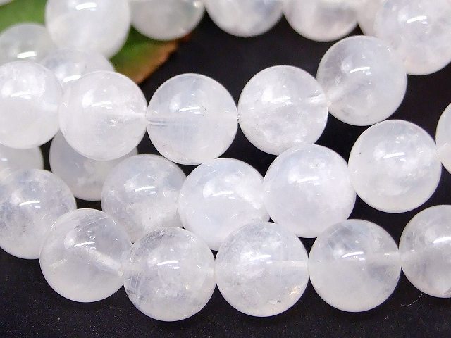 g3-3399M　　スノークォーツ 10mm A+ ブレスレット 内径17cm 乳石英 水晶 クリスタル ポーチ付き 送料無料 天然石 パワーストーン