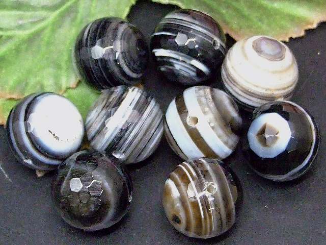 g3-375Q　　双眼 チベット 黒天眼石 18mm 128面カット 1粒売り 神の眼 ネコポス送料無料 天然石 パワーストーン