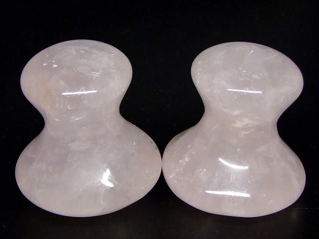 66601　　今月の半額 わけあり 虹入り ローズクォーツ 紅水晶 かっさ 40mm×34mm×25...