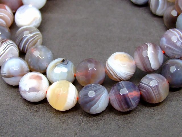 g3-3397E　　ボツワナアゲート 瑪瑙 メノウ 10mm 128面カット ブレスレット 内径調節可 送料無料 天然石 パワーストーン