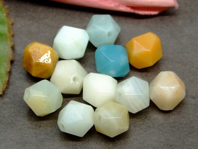 g3-665Q　　ミックスアマゾナイト 天河石 10mm スターカット 1粒売り ネコポス送料無料 天然石 パワーストーン