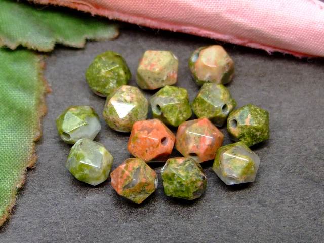 【中古】【輸入品・未使用】Hypnotic Gems 材質：希少なアフリカのタンブルストーンの詰め合わせ - 工芸品、レイキ、クリスタルヒーリングなどのためのバルク研磨宝石のロッ