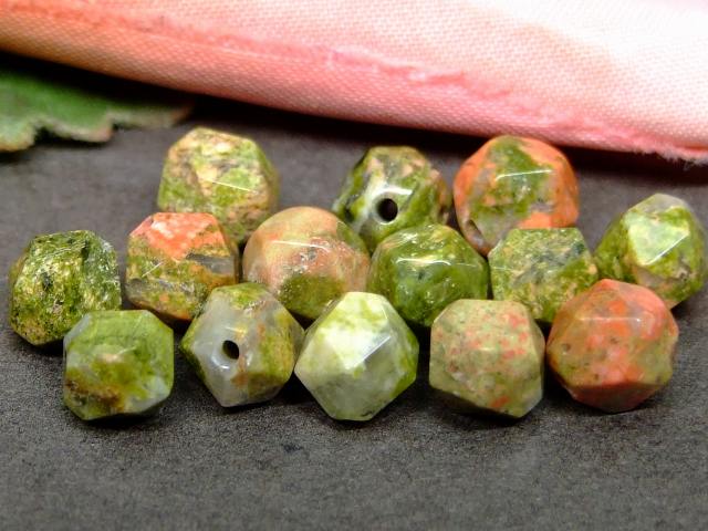 【中古】【輸入品・未使用】Hypnotic Gems 材質：希少なアフリカのタンブルストーンの詰め合わせ - 工芸品、レイキ、クリスタルヒーリングなどのためのバルク研磨宝石のロッ