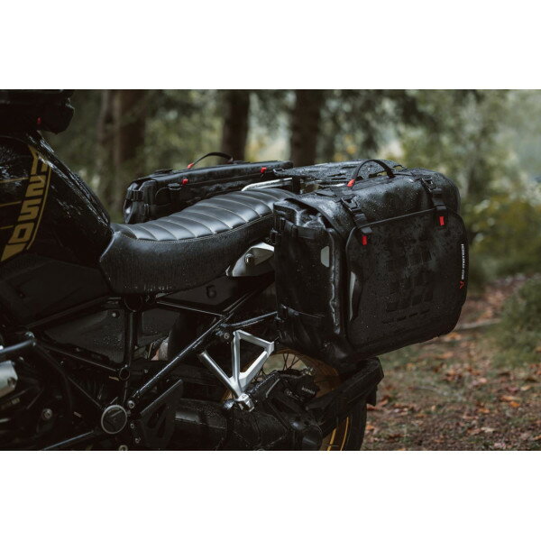 【USA在庫あり】 SWモテック SW-MOTECH SysBag サイドバッグシステム ブラック アプリリア T660 LL 3580-0246 HD店