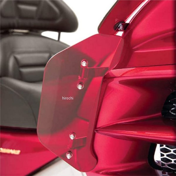 52-662L ショークローム Show Chrome ロワーサイドフェアリング 01年-10年 GL1800 赤01年-10年 ホンダ GL1800カラー:レッドこのカスタム設計された下部ウィンドデフレクターは、ライダーに近い風の流れを最小限に抑えるように設計されてますが、ライダーに空気を向けるために簡単に回転させることもできます。デフレクターは、付属のダイキャスト取り付けブラケットで取り付けます。穴あけは必要ありません。52-662L楽天 HD店