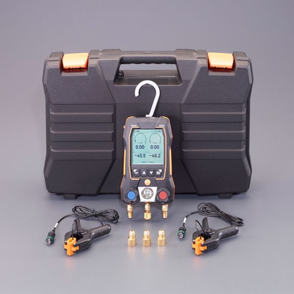 メーカー：テストー（testo）型番：0564550155接続ポート径：UNF7/16”×3（1/4”フレア）分解能：0.001MPa精度：フルスケールの±0.5％適用冷媒：R407H、R23、R290、R1234yf、R442A、R134a、R123、R452B、R438A、R421A、R453a、R401B、R1233zd、R410A、R407A、R407C、R452A、R401A、R422C、R427a、R422B、R424A、R125、R414B、R404A、R408A、R448A、R422D、R12、R114、R421B、R449A、R409A、R420A、R444B、R32、R454A、R124、R402A、R450A、R407F、R416A、R13、R437A、R1234ze、R454B、R402B、R22、R434A、R454C、R455A、R458A、R500、R502、R503、R507、R513A、R600a、R718 (H2O)、R744 (CO2)圧力範囲：−0.1〜6.0MPa(過負荷6.5MPa)アプリケーション経由で冷媒更新：R11、FX80、I12A、R1150、R1270、Pt1000、R14、R142B、R152A、R161、R170、R227、R236fa、R245fa、R401C、R406A、R407B、R407D、R41、R411A、R412A、R413A、R417A、R417B、R417C、R422A、R426A、R508A、R508B、R600、RIS89、SP22電源：単3電池×4本(付属)サイズ：210×121×60(H)mm重量：826g(本体) 81g(プローブ)付属品：プローブ(ペア)(固定ケーブル、NTC)、ケース、異径アダプタ(1/4”→5/16”)表面温度測定範囲：-40〜125 °C精度：±1°C　(-20〜+85°C)測定結果がひと目でわかる大型ディスプレイIP54の堅牢なハウジングは、コンパクトで取り扱い易く、高い信頼性を備えています。ワイヤレスで柔軟に操作、レポート作成も簡単：Bluetooth(R)自動接続による温度/真空度測定、レポート作成のほか、スマートアプリにはさらに便利な機能が搭載されています。入数：1ST000012328726楽天 HD店　