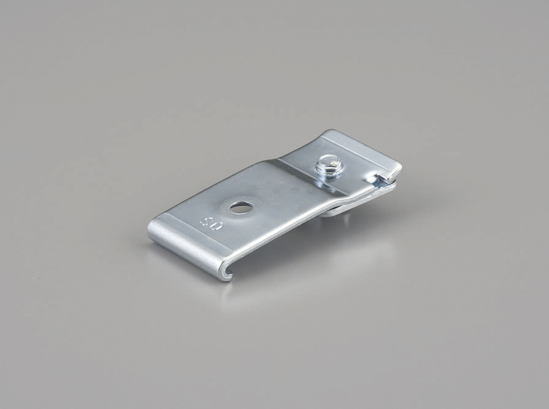 【メーカー在庫あり】 エスコ(ESCO) 25x55mm ブラケット・天井取付 30mmレール 000012218287 JP