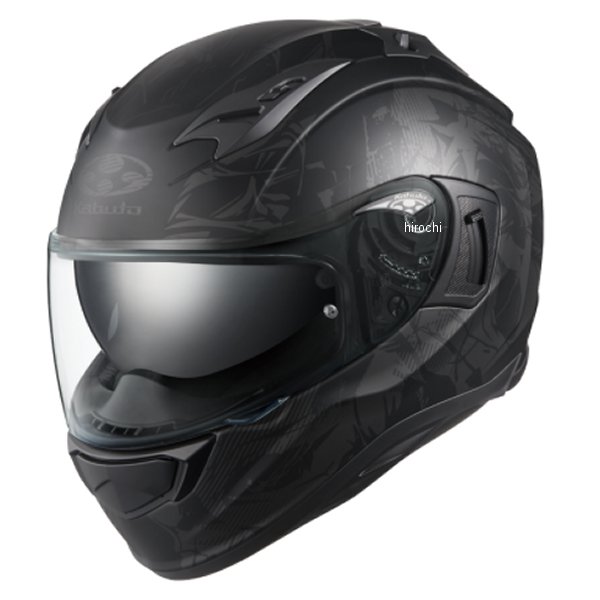 オージーケーカブト OGK KABUTO フルフェイスヘルメット KAMUI-3 トゥルースサイズ:S(54cm-55cm)カラー:フラットブラックグレー"スカル"をモチーフとした、 ダークなアシンメトリーデザインのグラフィックモデル。※2021年夏発売予定・T.P.S.（高性能サーモプラスチック帽体）優れた耐衝撃性の高性能樹脂原料を使用した熱可塑性プラスチック帽体です。・ウェイクスタビライザー（PAT.）走行中に発生する帽体付近の気流をコントロールし、ライダーへの負荷を軽減するKabutoオリジナルの機能です。（特許No.4311691）・チンベンチレーション前方からの空気をヘルメット内部に取り入れるシャッター機能付きベンチレーション。・CF-1 クイックチェンジシールドシステムシールドメカのレバーを引くだけでシールドが外せるスピーディなシールド交換システム。・インナーサンシェードヘルメット内部（シールドの内側）に装備され、シーンに合わせて開閉できるサンシェード。・内装フル脱着可能内装の全てが取り外せて、手洗いもしくは洗濯機で洗えます。（洗濯機の場合は要・洗濯ネット）・マイクロラチェットバックルワンタッチで脱着が出来る、あごひもの保持装置。細かなラチェットにより微調整も簡単です。・2-Shell11つの帽体を採用することにより、細やかなフィッティングを実現。・ヘッドベンチレーション前方からの空気をヘルメット内部に取り入れるシャッター機能付きベンチレーション。・リアベンチレーションヘルメット内部にこもった熱気を外部へ排出するシャッター機能付きベンチレーション。・帝人株式会社 熱線遮蔽素材使用「UV & IRカットシールド」目などに有害なUV（紫外線）とヘルメット内部温度上昇の要因となるIR（赤外線）をカットするシールドです。・PinlockR Original Insert Lens［ワイドタイプ］装着可能通常より上下左右がワイドになったPinlockR Original Insert Lens（別売）取付専用ピンが装着されています。・眼鏡対応チークパッド眼鏡やサングラスをスムーズにかけることができるチークパッドを採用しています。・ウィンドシャッター走行中に発生するあご付近からの風の巻き込みを軽減。季節や用途に応じてお好みで脱着可能。・クールマックス汗を素早く蒸散し、いつもサラッと快適。「クールマックスR」は、体から発汗すると水分を外へ排出し、空気が外部から入り込んで、冷却・乾燥させる効果があり、体表温度を下げ、優れた水分調整機能を発揮します。「クールマックスR」は、自然風合いを持ち、ソフトで軽量、通気性にも優れています。※「COOLMAXR」および「クールマックスR」はインビスタ社の登録商標です。【規格】JIS【届出事業者】株式会社オージーケーカブト【検査機関】一般財団法人製品安全協会4966094602789楽天 HD店　
