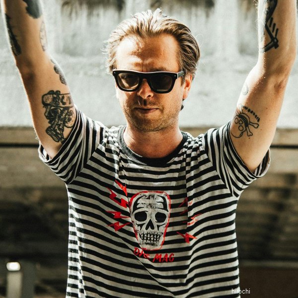 【メーカー在庫あり】 DICE MAGAZINE ダイスマガジン Skull & Stripes Tシャツ ブラック M - HD店