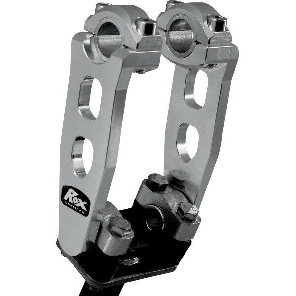 ・左右ペア・特許を取得したデザインのピボットライザーは、7/8インチ(22mm)ハンドルバークランプを備えたあらゆる機械にクランプすることができる2ピースデザインで、非常に普遍的です。・直径7/8インチ(22mm)のハンドルバーをクランプするか、または7/8インチ(22mm)のレデューサーを取り外し、1-1/8インチ(29mm)のアルミ製のハンドルバーを締めることができます。 リデューサーはライザーに固定されてコンポーネント間のスリップを防ぎ、鋸歯はハンドルバーに最大の把持力を提供します。・ライザーは、元の7/8インチ(22mm)クランプでハンドルバー2をリクライニングし、3-1/2インチ(89mm)または5インチ(127mm)インチ高く(購入したサイズに応じて)前後のピボットを調整して保持します。・Roxのアウトボードポジショニングは、耐久性にも優れています。注：ハンドルバーライザーを取り付けるときにケーブルが長くなることがあります。1R-P5SE楽天 HD店　