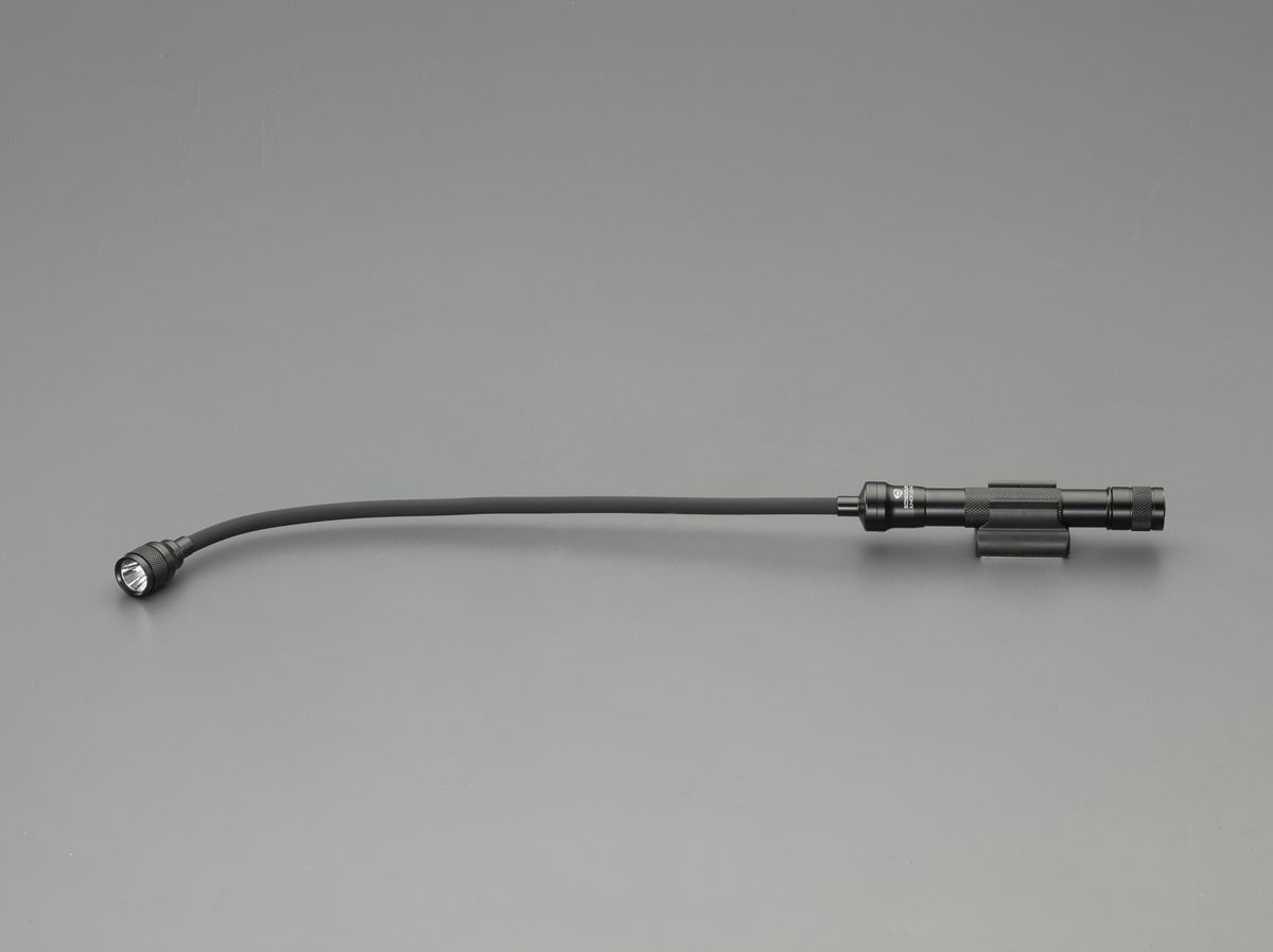 ●使用電池…単3電池×2本（付属）●光源…C4 LED球●照射パターン…点灯●明るさ…85ルーメン（1,600cd）●電池寿命…約3時間15分●照射距離…80m●サイズ…ヘッド径：φ20mm、全長508mm、フレキシブルケーブル長：310mm●重量…173g（電池含）●ボディ材質…アルミ散光ポケットクリップ付マグネット壁面取付マウント付属ポリカーボネイトレンズテールスイッチ000012252082楽天 HD店　