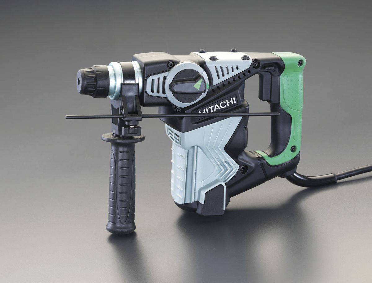 ●電源…AC100V●消費電力…720W●回転数…0〜1050rpm●打撃数…0〜4000回/分●能力…コンクリート：φ4〜28mm、鉄工：φ13mm、木工：φ32mm、コアビット：φ25〜80mm●コード長…5m●サイズ…102×316×208mm●重量…3.5kg●付属品…サイドハンドル、ストッパ、プラスチックケース●替カーボンブラシ…EA813HH-2二重絶縁、無段変速、正逆転3モード切替　(打撃/回転/回転+打撃)ビット別売000012212384楽天 HD店　