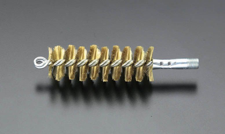 ●ブラシ材質…真鍮●ブラシ径…φ38mm●適応パイプ内径(mm)…38●接続ねじ…1/4”NPT接続ネジの旧タイプは1/4”NPTです。在庫なくなり次第1/2”-12に随時変わります。EA115GA-31〜-34のシャフトに取り付けて使用して下さい。シャフトにアタッチメントがついてますので、どちらのサイズでも使えます。000012045170 HD　