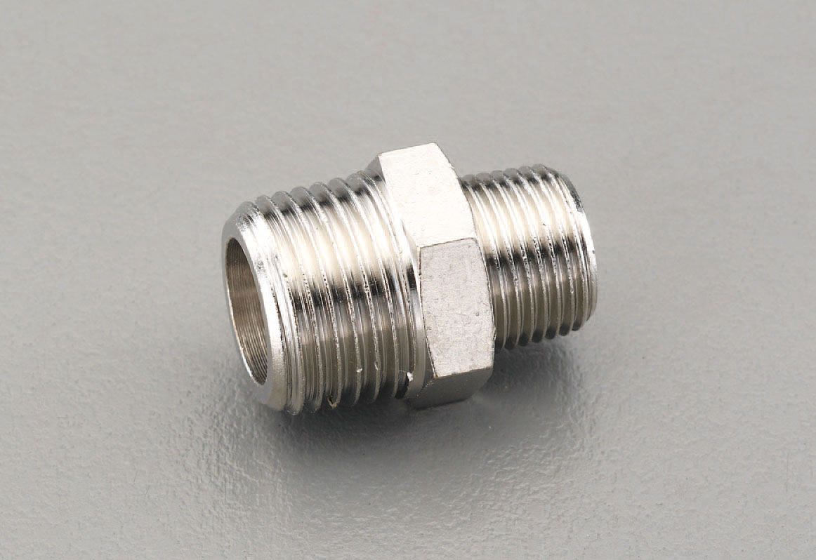 ●材質:真鍮（ニッケルメッキ）●最高使用圧力:0.78MPa（8kgf//cm2）●ねじ径:R（PT）1/8"×R（PT）1/4"●ねじ有効長:7.6×11mm●六角対辺:14mm●全長:23.6mm●重量:約14g000012236106 HD　