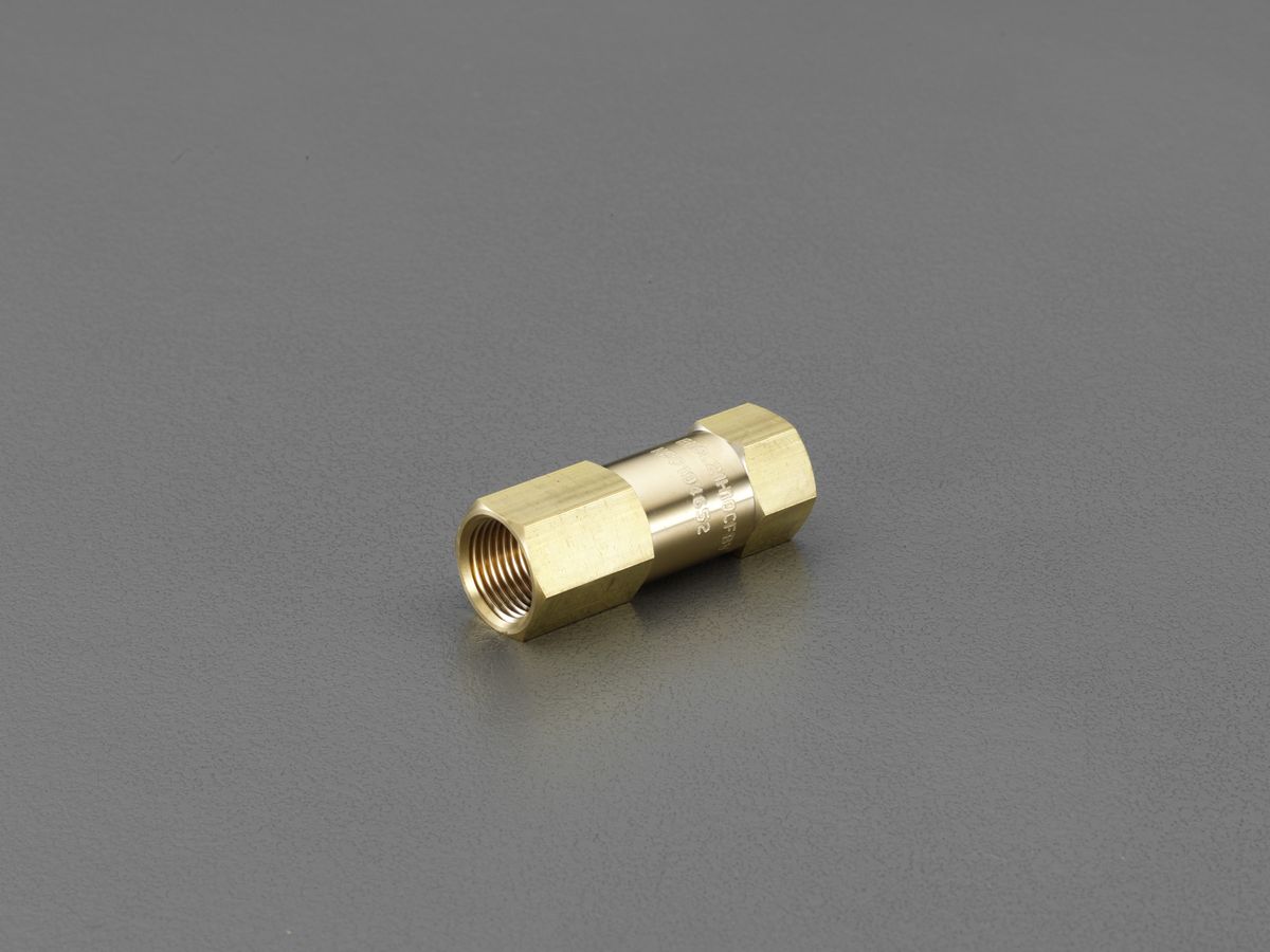 取付ねじ：Rc1/2"使用圧力：0-4.9MPa耐圧力：7.3MPa周囲温度：5-120°C使用流体：空気重量：111gサイズ：22mmX64mm材質：C3604パッキンはフッ素ゴムを使用しています。エアの逆流を防ぎます。000012257578 HD