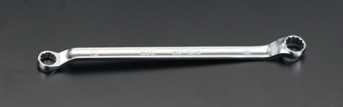 ●サイズ…S1×S2：7×8mm、D1：12mm、D2：13mm、T1：5mm、T2：5.5mm、L：167mm●重量…30g●材質…工具鋼12ポイント　45゜×6°タイプ立ち上がり角は狭い場所でも使いやすい45°×6°です。オフセット高さと長さを抑え、狭い場所での使い勝手をよくすると同時に、ボルト、ナットに効率よく力を伝えます。柄は、しなりに強く、軽量化も図れる断面形状です。サイズ表示は大きく見やすい鍛造浮き出し刻印です。000012258924楽天 HD店　