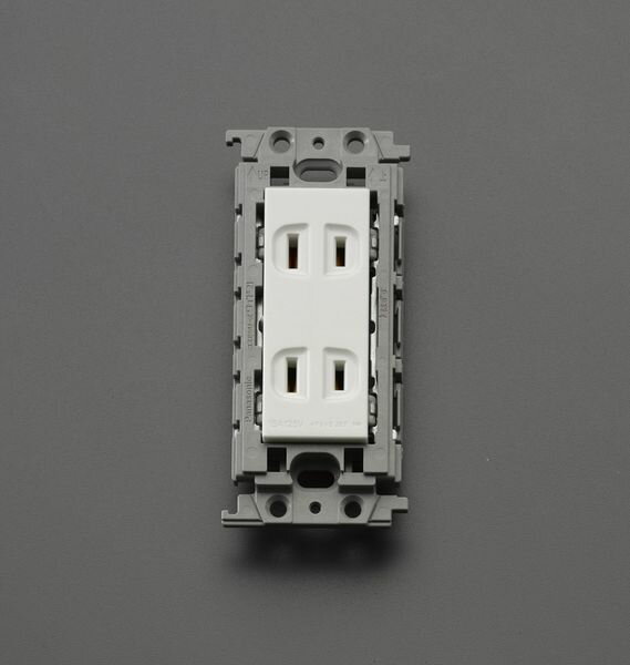 【メーカー在庫あり】 エスコ ESCO 125V/15A 埋込コンセント(2口)[絶縁枠] EA940CD-431 HD店