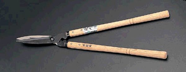 刃長:180mm全長:670mm重量:900g刃材質:特殊刃物鋼プロ用刈込鋏です。刃はケースに入っています。EA650A-2楽天 HD店　