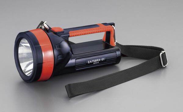 サイズ：φ105×210.5mm重量：420g材質：樹脂防水性能：IP65使用電池：単1×4本(別売)明るさ：800ルーメン（強）、400ルーメン（中）、80ルーメン（弱)、30ルーメン(副灯）寿命電池：8時間（強）、40時間（中）、90時間（弱)、100時間(副灯）照射距離：456m（強）ショルダーベルト付散光【A】カメラ用三脚へ取付可能(ねじサイズ：UNC1/4”)【B】暗い場所でも位置を知らせる蓄光スイッチ【C】メイン灯と副灯の同時点灯イメージEA758RX-51楽天 HD店　