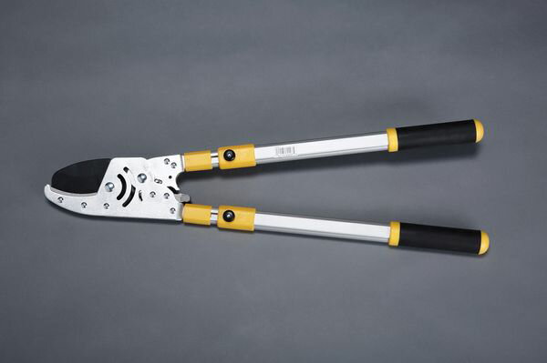 ラチェット構造が切断に要する労力を軽減します。切断能力：φ76mm材質：刃：チタン、 柄：アルミニウム全長：720〜1055mm刃長：80mm重量：2.0kg000012048067楽天 HD店　