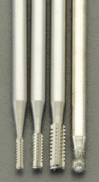 軸径：2.35mm4本組刃径×刃長×全長：1.0×3.0×45mm、 1.5×4.0×45mm、 2.0×5.0×45mm、 φ2.0×45mm000012292110楽天 HD店　