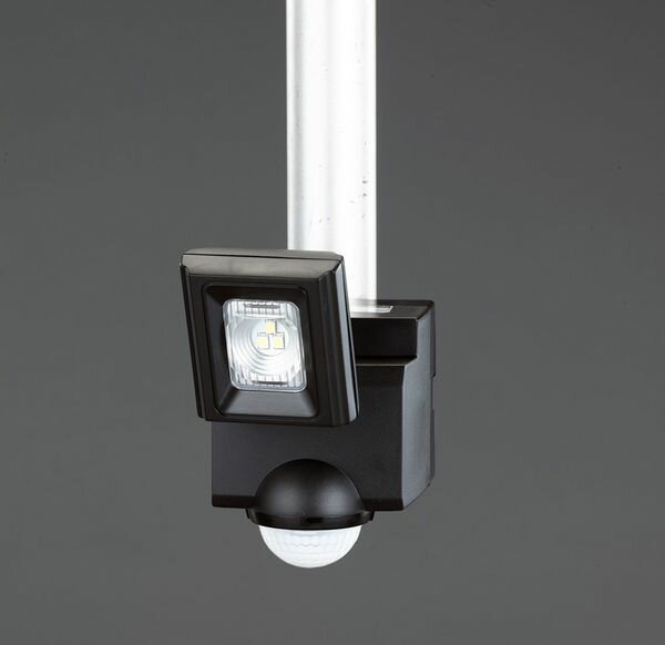 【メーカー在庫あり】 [単2x3本] LEDセンサーライト(電池式 000012295946 HD店