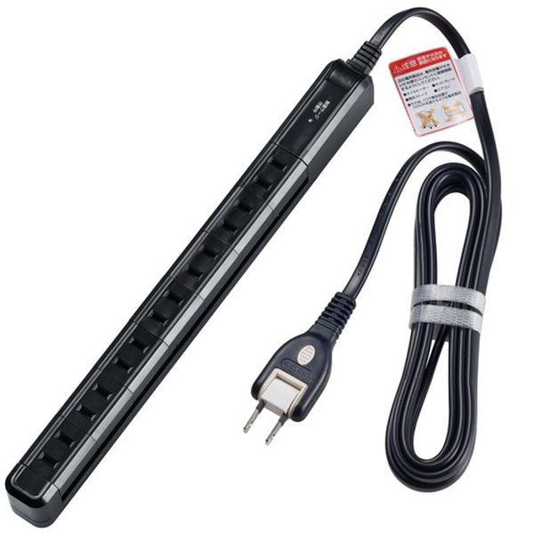 メーカー：朝日電器（ELPA）型番：WBS-SL702SB(BK)定格：15A・125V（合計1500Wまで）コンセント：7口コード長：2m付属品：仮固定用アタッチメント×1個、皿木ネジ×2本(M3.1×10mm)、安全キャップ×4個サイズ：24×29×280カラー：黒プラグ：設置2P（スイング式）雷サージ機能：最大サージ電圧：3000V 制限電圧：395V差込口が回転することで、無駄なく差せる雷から接続機器を守る耐雷サージ機能付耐トラッキングカバーで電気火災を予防コードが上下180°に回転、ラックや壁面に沿わせてスッキリと配線仮固定用アタッチメントでテレビ台などに仮固定が可能スッキリ配線できるスイングプラグコードは保護被覆付安全構造入数：1個000012346919楽天 HD店　