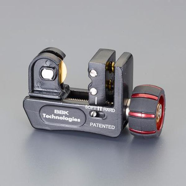 ●適用…銅管●適合管外径…3/16”〜7/8”（4〜22mm）●全長(mm)…71〜78（伸縮式）●材質…ボディ：亜鉛合金ローラー、ハンドル：アルミニウム刃：合金鋼（チタンコーティング）●重量(g)…170●銅管用刃付属●3/16”〜7/8...