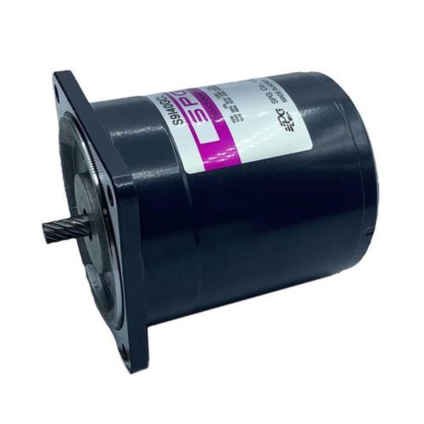 ●出力…40W●起動トルク(N・m)…50Hz:0.63060Hz:0.520●電圧…三相AC200V●周波数50Hz…電流：0.36A、定格トルク：0.630N・m、定格回転速度：1300rPm●周波数60Hz…電流：0.33A、定格トルク：0.260N・m、定格回転速度：1550rpm●リード線タイプ●軸はスパイラルギヤとなっており、ギアヘッドと組み合わせてご使用頂く形状となっております。※この商品はメーカー直送、代引不可商品となります。法人様のみ購入可能です。ご了承の上ご注文をお願い致します。EA968CE-40楽天 HD店
