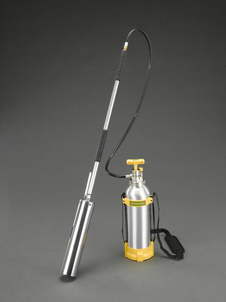 サイズ：バーナー部：1,170mmホース長さ：1.3m重量：3.8kg発熱量：61,000kcal/h連続使用時間：約25〜50分火炎温度：1,300℃使用燃料：灯油(容量3.2L)火炎長さ：600mm完全気化方式タンク分離型で長時間の使用が可能火口径80mmの業務用モデルアルミ製タンク使用の大型本格派バーナーガス予熱式EA303YG-2AJP店　