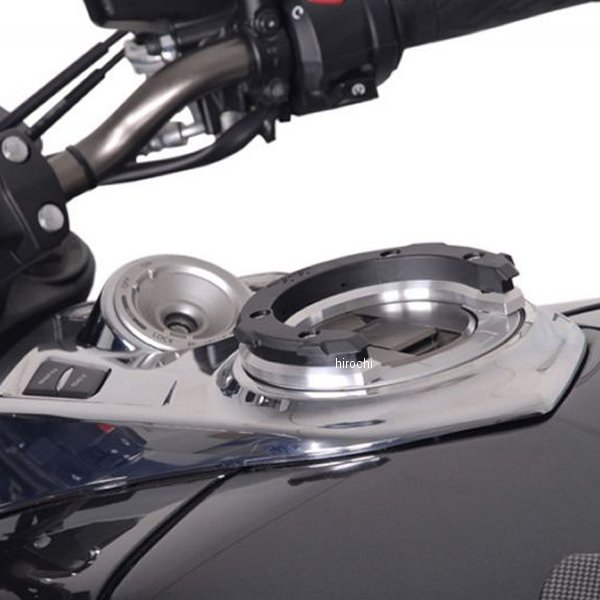 SWモテック SW-MOTECH エボタンクリング07年-11年 スズキ B-KING固定方法:アダプターエボタンクバッグを装着するために必要なアタッチメントです。エボタンクバッグ側の紐を引っ張って装着します。TRT0064013100/B...