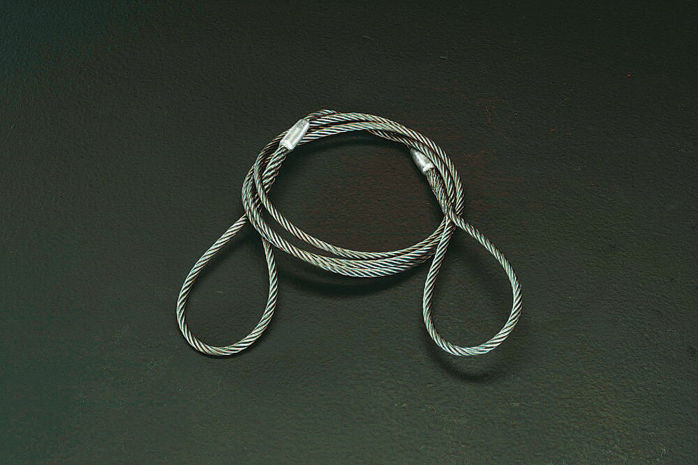 ●材質:炭素鋼●全長:5.0m●ロープ径:14mm●破断荷重:9.5t●重量:3.9kgトゲが全くありません。荷物の下から引抜きが容易です。溶融亜鉛メッキ仕上げ000012009984楽天 JP店　