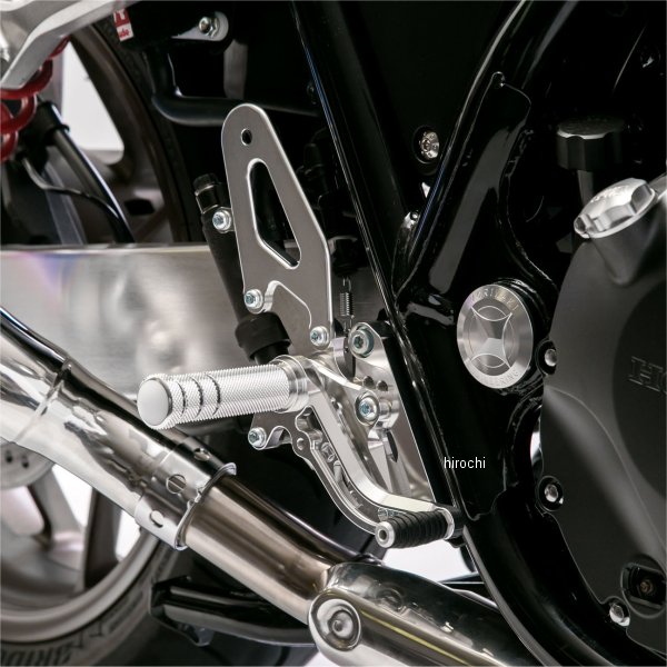 モリワキ バックステップキット03年-20年 ホンダ CB1300SF/SB適合型式:EBL-SC54材質:アルミニウムカラー:シルバー(アルマイト)【仕様説明】・正、逆チェンジ仕様・ポジション:25/22, 25/32, 35/22,35/32・タンデムステップ使用可能・サイドスタンドで取付け可能・センタースタンド取付け可能・MFJ対応 レース兼用※他社製品との同時装着は未確認のため保証対象外となります。※ステップバーが従来のローレットタイプからレーシングミル50660-20020-00へと変更されました。05060-201M0-01楽天 JP店　