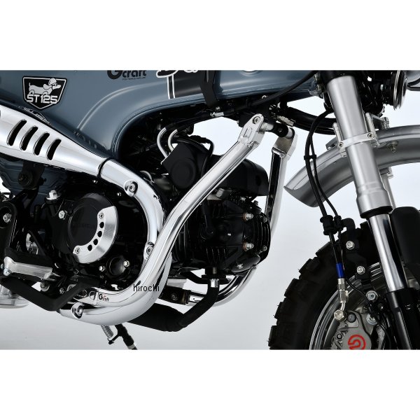 Gクラフト ダウンチューブキットDAX125(JB04)(JB06)楕円パイプ(32mm?22mm)を使用したダウンチューブ。車体のドレスアップに最適です。※純正エンジン/クランクケース対応。※33070カムカバーブリーザー、31256カムカバーとの同時装着可能。※社外カムカバーとの同時装着は確認がとれておりません。※純正マフラーとの装着確認はとれていますが、社外マフラーとの装着確認はとれておりません。※ヴァイパーショートエキゾーストマフラー (32818)同時装着可能。32815楽天 JP店