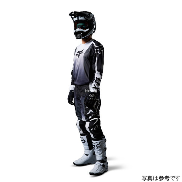 -MXウェアのエッセンスを凝縮したハイコストパフォーマンスギア摩耗に強い600Dのメイン素材と4方向ストレッチ生地の組み合わせにより耐久性と柔軟性を両立。・メインボディには耐久性に優れた600Dポリエステルを使用。・乗車姿勢を想定したFOX独自の裁断パターンRAP(ライダーアタックポジション)によってライディング時の運動性を向上。・熱や摩耗に強いレザー製のニーパネルを使用。バイクやニーガードによる擦れの耐久性を向上。・腰・股下・ヒザの可動部に4ウェイストレッチ素材TruMotion素材を使用し、高い運動性を誇る。・取り外し可能なヒップパッド付き。29624-018-28楽天 JP店